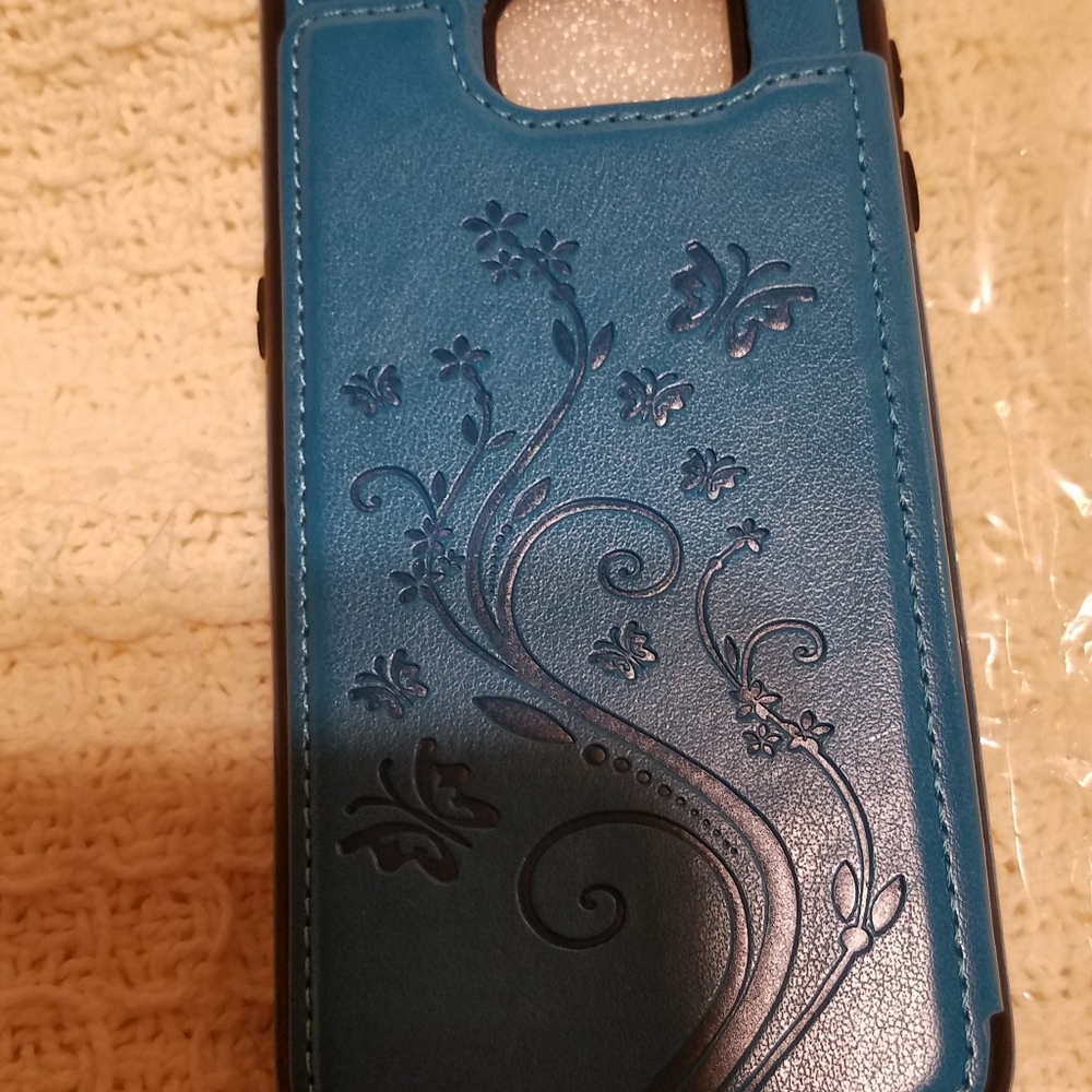Samsung Galaxy s7 edge phone caseColor is bluePlease go to my page and see ot